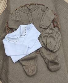 Complete Knitted Baby Outfit - , Blanket, Hat, And Mittens - 深卡其色 - 查看 2