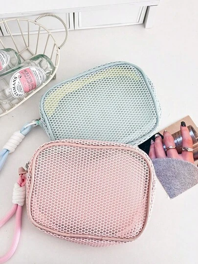 Túi đựng đồ trang điểm du lịch dung tích lớn với thiết kế lưới thoáng khí - Màu xanh ngọc nhạt, túi đựng mỹ phẩm di động phù hợp cho son môi, sản phẩm chăm sóc da, cọ trang điểm và các vật dụng làm đẹp khác - Khóa kéo bền chắc, hộp đựng đồ trang điểm hiện đại, thẩm mỹ.