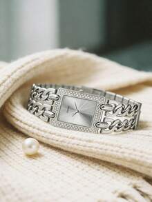 Guess Reloj de cuarzo de moda para mujer. Caja cuadrada de acero inoxidable. Esfera enjoyada con diamantes de lujo. Adecuado para diversas ocasiones. Perfecto para viajes, reuniones, regalos y uso diario. /W95088L1/W0072L1/W0072L3 - Plateado - Ver 2