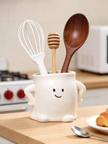 Giá đựng dụng cụ nhà bếp theo chủ đề dễ thương: Chiếc giá xinh xắn này có thể đựng thìa, dĩa và các dụng cụ khác, biến nó thành vật dụng nhà bếp không thể thiếu để giữ cho mặt bàn bếp của bạn gọn gàng và phong cách! Tiện lợi, chiếc giá đựng đồ theo chủ đề đáng yêu này có thể giúp giữ cho mặt bàn bếp của bạn ngăn nắp và gọn gàng, thêm phần thú vị cho việc chuẩn bị nấu nướng. Một chiếc giá đựng đồ dễ thương - một công cụ thiết yếu để tạo ra không gian bếp sạch sẽ và thoải mái (Vui lòng xác nhận kích thước trước khi mua). - Nhiều màu - Xem 9