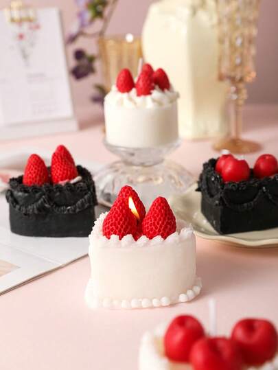 1支手工草莓樱桃蛋糕蜡烛，创意装饰，营造节日氛围，浪漫情调，高端摄影道具，适用于情人节、斋月、复活节、母亲节、圣诞节、万圣节、新年、各种节日，也是馈赠亲朋好友的理想礼物。