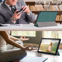 兼容 Fire Max 11（第 13 代）2023（11 英寸）/ HD 10 Plus 2021（10.1 英寸）/ HD 8 2020/2022（8 英寸）的三折智能平板电脑保护套，带自动休眠功能 - 墨綠色 - 查看 8