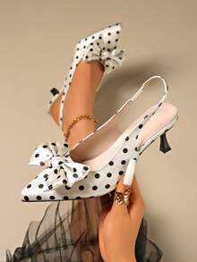 优雅尖头缎面高跟凉鞋，饰有蝴蝶结，适合正式场合、派对、婚礼、户外活动。有酒红色、黑色、白色、红色可选。可搭配连衣裙和连体裤。 - 白色 - 查看 3