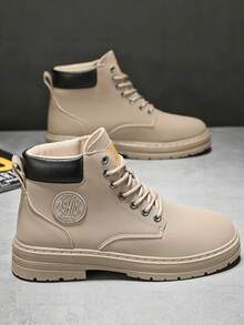男士靴子，新款设计，四季皆宜，厚底增高，耐磨防滑，圆头系带设计，经典复古皮革鞋面，防水系带高帮厚底工装靴，适合男生学生、校园、青年穿着，百搭，简约复古街头风，户外通勤、徒步、骑行等场合皆可穿着。 - 米色 - 查看 2