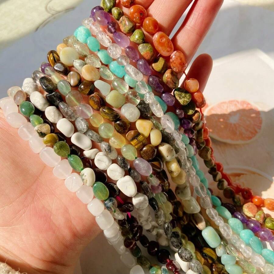 1串（40-45颗）天然宝石抛光珠，包括紫水晶、黄水晶、白水晶、绿东陵石、粉晶、月光石，不规则串在弹力绳上，可作手链、手镯或水晶手链佩戴。 - 彩色 - 查看 1