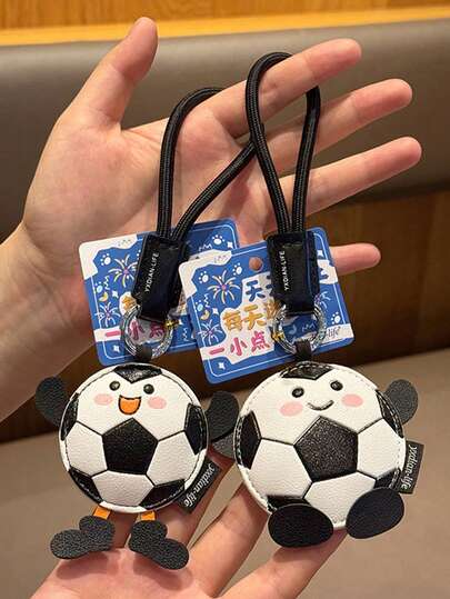 Cute Cartoon Smiling Soccer Character Key Chain, Adds Fun To Keys, Bags And Luggage. Made Of Durable PU Leather, Smooth Stitching, Wear-Resistant. Practical Hanging Rope And Metal Ring Keeps Keys Tidy, Suitable For Daily Use And Events. Great Gift For Soccer Fans, Children And Friends, Lightweight And Portable.