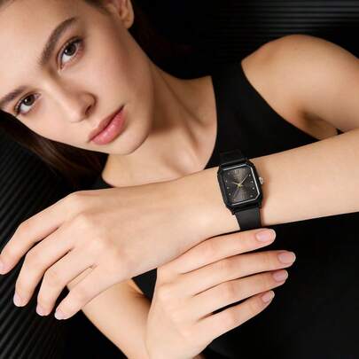 Casio Đồng hồ đeo tay thạch anh siêu mỏng LQ-142-1ADF, chỉ 13g, dày 7.3mm, chống nước 3ATM, dây đeo nhựa bền và mặt số dễ đọc, phù hợp cho nam, nữ, học sinh, nhân viên văn phòng, thể thao, du lịch, đeo hàng ngày, một món quà lý tưởng cho nam, nữ và thanh thiếu niên.