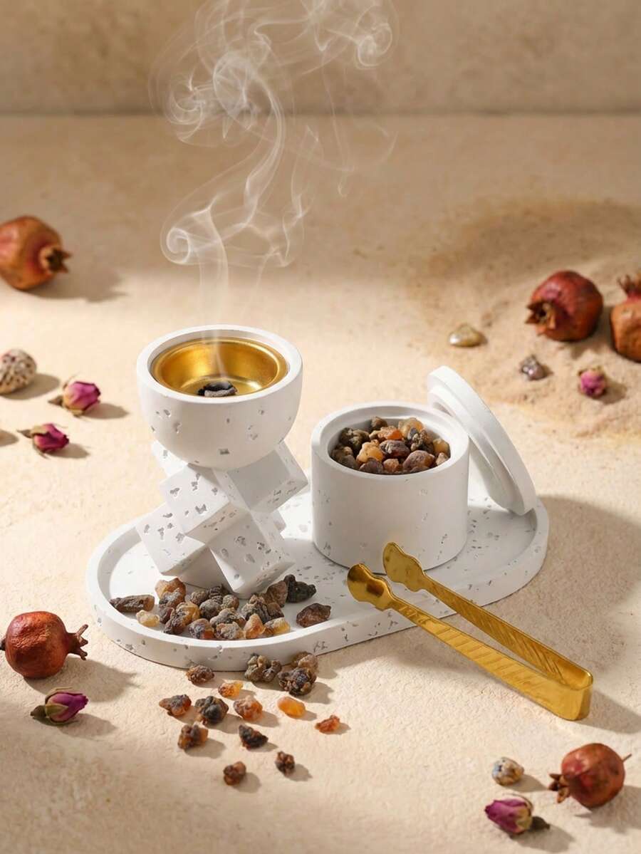 一套现代伊斯兰风格黑白香炉，树脂材质，简约设计，适用于各种场合，可作装饰、家居香氛、餐桌摆件、办公室、瑜伽馆、派对等，营造优雅氛围。也适用于寺庙装饰。这款香炉是节日、学生、毕业的理想礼物。
