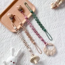 Bộ 4 dây đeo núm vú giả bằng silicon kèm 4 kẹp, dây đeo đồ chơi gặm nướt cho bé có thể điều chỉnh, rất co giãn, mềm mại và linh hoạt, dễ dàng đặt vào vị trí. - Nhiều màu - Xem 2