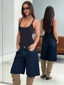 复古水洗高腰百慕大牛仔短裤 - 金色刺绣口袋休闲牛仔短裤，适合Y2K街头服饰 - 中等水洗藍 - 查看 1