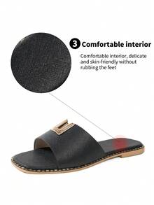 Dép xăng đan nữ đế bằng mũi vuông màu bạc, chất liệu PU, kiểu dáng cổ điển nữ thần với khóa trang trí bằng nhựa, một quai, thích hợp cho trong nhà, bãi biển, kỳ nghỉ, tiệc tùng sang trọng, tiệc chiêu đãi, và phong cách tối giản thường ngày. - Bạc - Xem 11