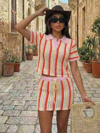 Nuevo conjunto de 2 piezas de moda casual para mujer de primavera/verano, con bloque de color y rayas. Incluye top corto de manga corta con cuello vuelto y falda mini ajustada de cintura baja, en estilo bohemio, adecuado para vacaciones en la playa, fiestas en la playa, salidas, vacaciones, fiestas en la piscina, festivales de música country, citas y talla grande.