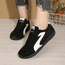 2026 Spring/Summer Women's Casual Flat Soft Bottom Non-Slip Outdoor Sports Shoes, Comfortable Durable Student Skateboard Shoes - Black - View 3
