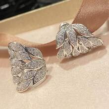 Hoa tai nữ thời trang bằng chất liệu đồng, đính đá Cubic Zirconia lấp lánh, thích hợp cho đám cưới và các bữa tiệc. - E1917-1 - Xem 3
