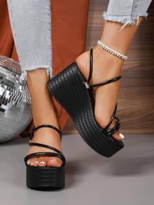Women's Black Striped Reversible Thick-Sole Sandals, Unique Rhombus Pattern Thick Bottom Lightweight And Comfortable, Minimalist Straps Fit Foot Snugly, Metal Buckle Versatile Wear, Refreshing Summer Versatile Style - Black - View 7
