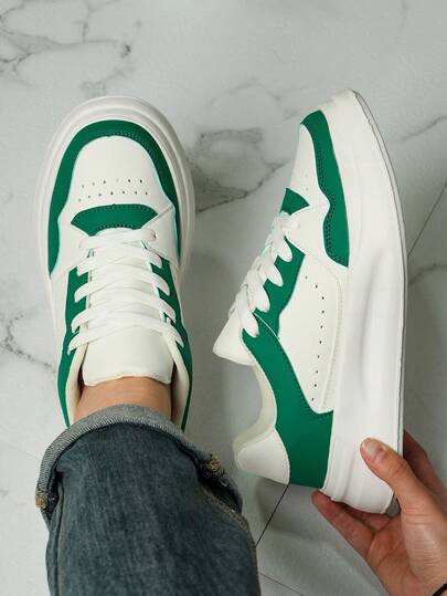 Zapatillas planas clásicas blancas y verdes para mujer, zapatos casuales de plataforma de moda, zapatos de skate cómodos con cordones, cómodos y transpirables, adecuados para caminar a diario