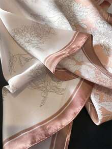 1条70厘米波点印花方巾，可作头巾或方巾使用 - 彩色 - 查看 4