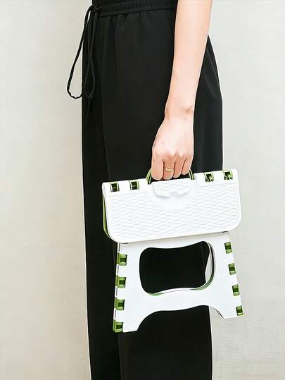 一体式折叠凳，折叠脚凳，便携式折叠凳，轻便坚固，带把手和防滑设计。适用于厨房、浴室、卧室、户外露营、钓鱼、徒步旅行、烧烤、旅行、夏季必备、母亲节礼物。