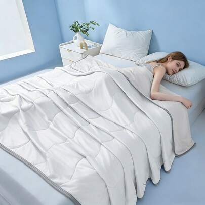 1pc White Cooling Blanket, Breathable And Moisture-Wicking, Prevents Night Sweats, Lightweight And Airy, Suitable For Hot Sleepers, Machine Washable, For Bedroom And Guest Room