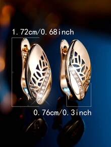 1 paire de boucles d'oreilles à tige de dames au design ajouré en or jaune à la mode et charmant; la bijouterie parfaite pour les femmes, rehaussée de zirconium blanc; un excellent cadeau d'anniversaire; bijoux de fête - Or jaune - Voir 6
