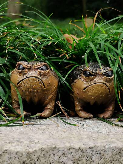 Konstig queer grinig groda padda staty ful arg utomhus trädgård innergård dekoration staty rolig nyhet hemmakontor dekor skulptur unik gåva
