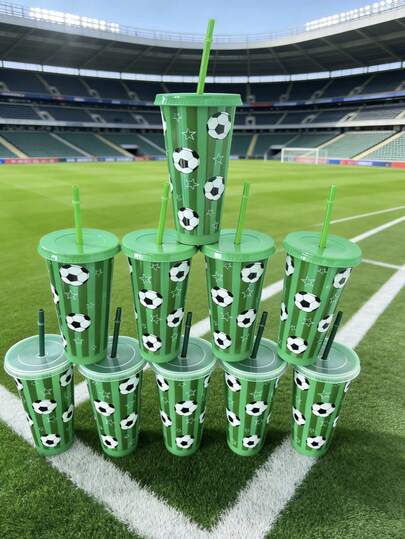 Conjunto de 10 copos de água temáticos da Copa do Mundo de 2026, com estampa de futebol, de grande capacidade (aproximadamente 710ml), feitos de plástico grosso e resistente. Ideais para água, limonada, chá, suco, cerveja e outras bebidas alcoólicas. Reutilizáveis e perfeitos para uso doméstico, bares, eventos da Copa do Mundo e para comemorar vitórias em jogos ao ar livre. Presente ideal para amigos e familiares durante a Copa do Mundo EUA-Canadá-México. Palavras-chave: copo de água, bebida de verão, garrafa de água de grande capacidade, copo com canudo, artigos para casa.