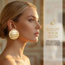 Khuyên tai nữ, thiết kế sọc tròn mạ vàng, phong cách tối giản, mang hơi hướng cổ điển, làm từ thép không gỉ, phù hợp để đeo hàng ngày và dự tiệc. - Nhiều màu - Xem 4