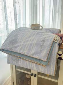 1件水洗棉纱夏季被，空调被，亲肤面料，柔软舒适，适合裸睡，透气顺滑，适用于家居卧室装饰、婚礼用品、情人节、复活节礼物、母亲节礼物，四季皆宜。 - 霧霾藍 - 查看 9