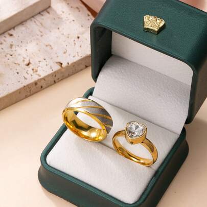 2pcs Elegant Minimalist 18K Gold Plated Stainless Steel Couple Rings Set, Heart Women's Ring, Striped Bicolor Men's Ring, Suitable For Engagement, Wedding, Women's Gift, Everyday Wear