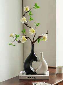1/2 Stück Herzförmige Vase, nordischer Stil dekorative Vase, schwarz & weiß minimalistisches Design, stoßfeste Plastik Blumenvase, moderne Heimdekoration, geeignet für Wohnzimmer, Schlafzimmer, Büro, Trockenblumen, Kunstblumen, Dekoration, Hochzeit, Einweihungsparty, Geburtstag, Weihnachtsgeschenk - Einheitsgröße - Übersicht 2