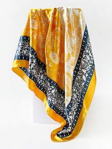 1 chiếc khăn vuông in họa tiết Paisley vàng trắng dành cho nữ, kích thước lớn 90cm, chất liệu satin mềm mại, có thể dùng làm băng đô hoặc khăn trùm đầu, phù hợp với váy. - Màu vàng - Xem 2