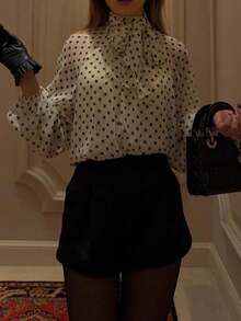 Áo kiểu chấm bi thắt nơ dáng rộng, đa năng, phong cách tối giản, thời trang nữ Xuân/Hè mới của Seelio, phối nơ và chấm bi. - Màu be - Xem 5