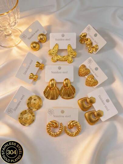 随机2对/6对套装。金色几何造型不锈钢耳环，设计精美，不锈钢饰品，女士耳环，吊坠式耳环，镀金铰链圆形耳环，竹节纹理，钻石切割，六边形，方形，圆形，蝴蝶形，心形，水滴形，永生花