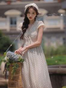 女士V领长款蕾丝连衣裙，A字廓形，优雅显瘦，春夏款 - 杏色 - 查看 5