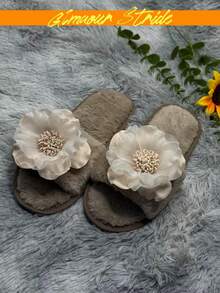 Women's Khaki Fluffy Open Toe Slippers With Cream Flower Decor, Comfortable Flat Indoor House Slippers - Khaki - View 6