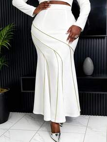 Vestido largo de cola de sirena con pliegues y cintura alta en color blanco con adornos dorados, adecuado para invitadas de boda, fiestas de cóctel y otras ocasiones - Blanco - Ver 3