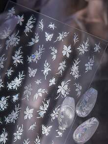 1片春夏优雅白色花蝶3D立体浮雕美甲贴纸，美甲师必备，5D立体浮雕技术，简约白色花蝶图案，激光点缀美甲装饰设计，自粘式美甲贴纸，DIY美甲，女士美甲配饰礼品，优雅东方风情美甲装饰贴纸 - 白色 - 查看 1