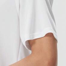 Under Armour 男士短袖T恤，休閒日常穿著，健身房運動衫，大尺碼，吸濕排汗，透氣，運動T恤 21500140-100 - 白色 - 查看 7
