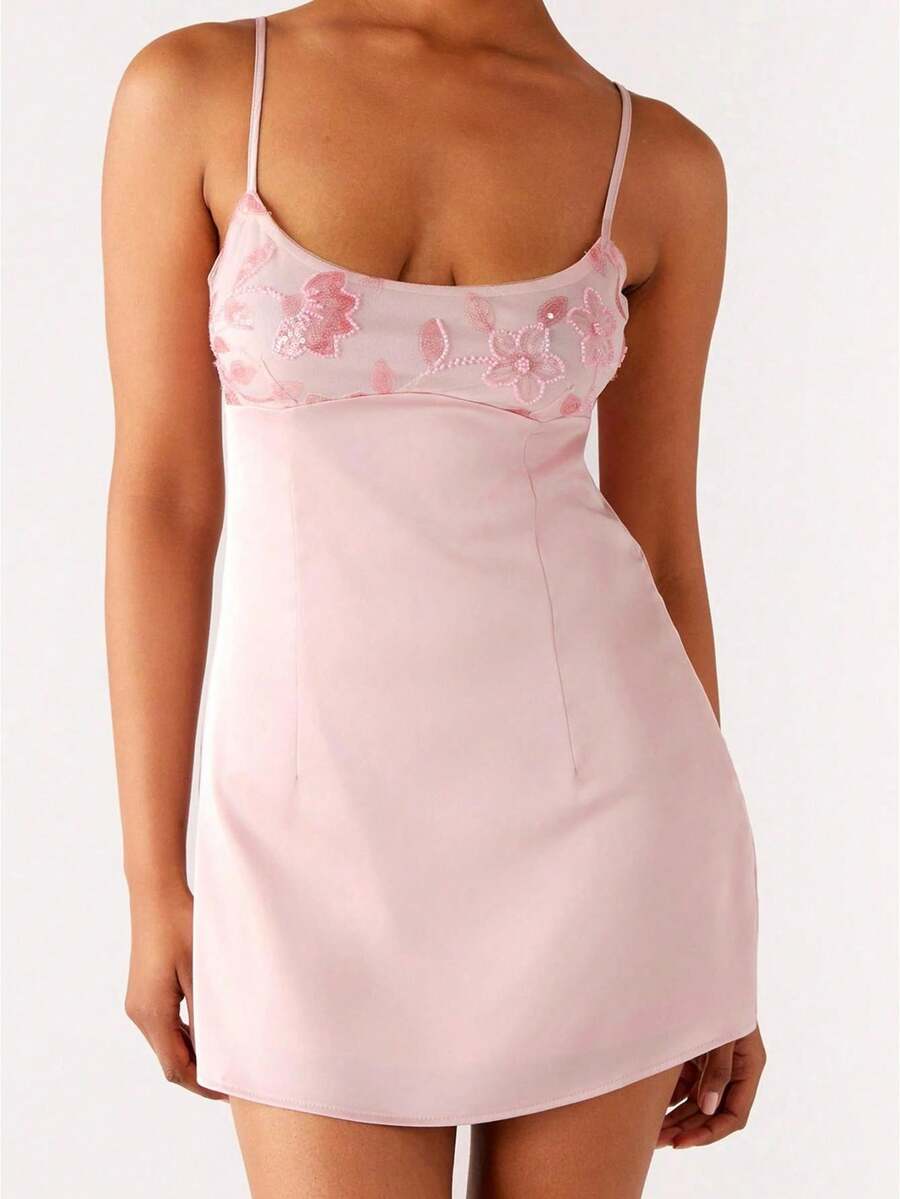 Vestido mini de tirantes finos con cuello cuadrado y bordado de flores y lentejuelas para mujer - Rosa - Ver 1