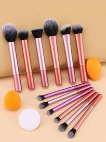 Bộ cọ trang điểm đa năng 12 món, bao gồm cọ phấn phủ, cọ má hồng, cọ nền, cọ phấn mắt, cọ tán màu, cọ tạo khối, cùng với bông mút trang điểm vát cạnh, bông mút trang điểm tròn và bông phấn trắng. - Nhiều màu - Xem 2