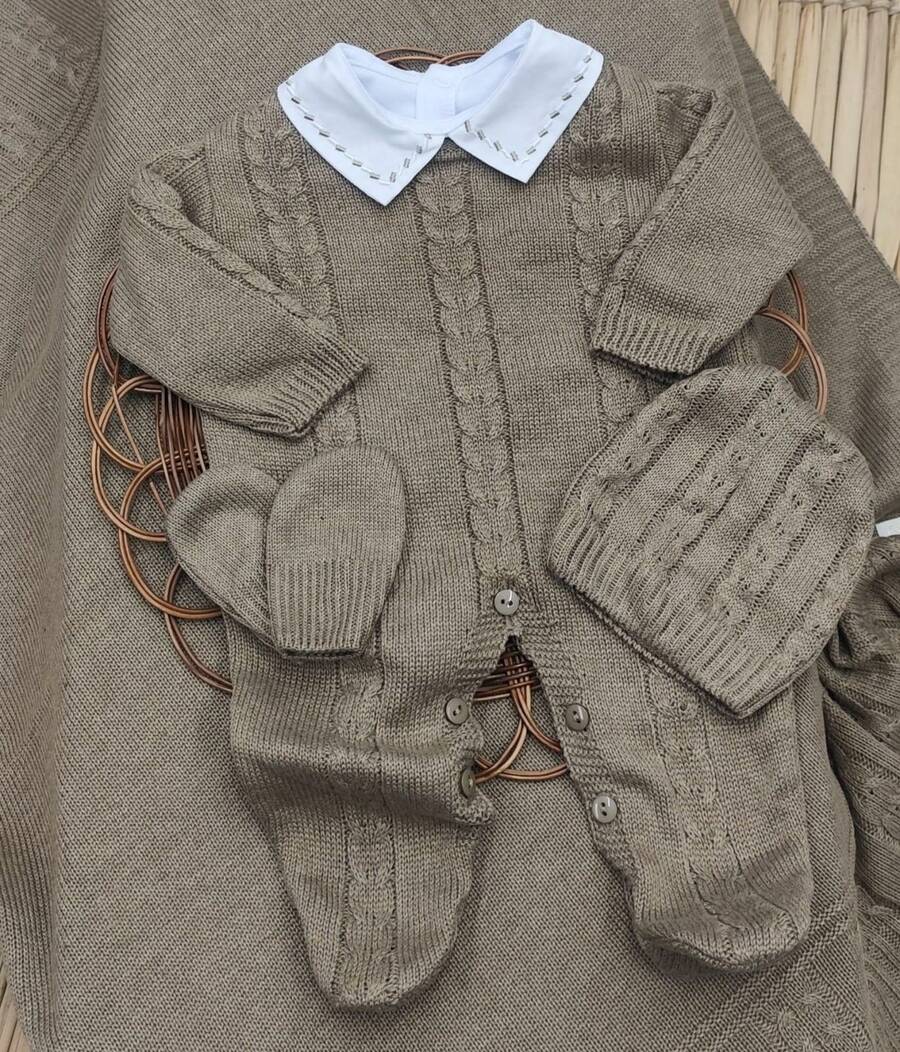 Complete Knitted Baby Outfit - , Blanket, Hat, And Mittens - 深卡其色 - 查看 1