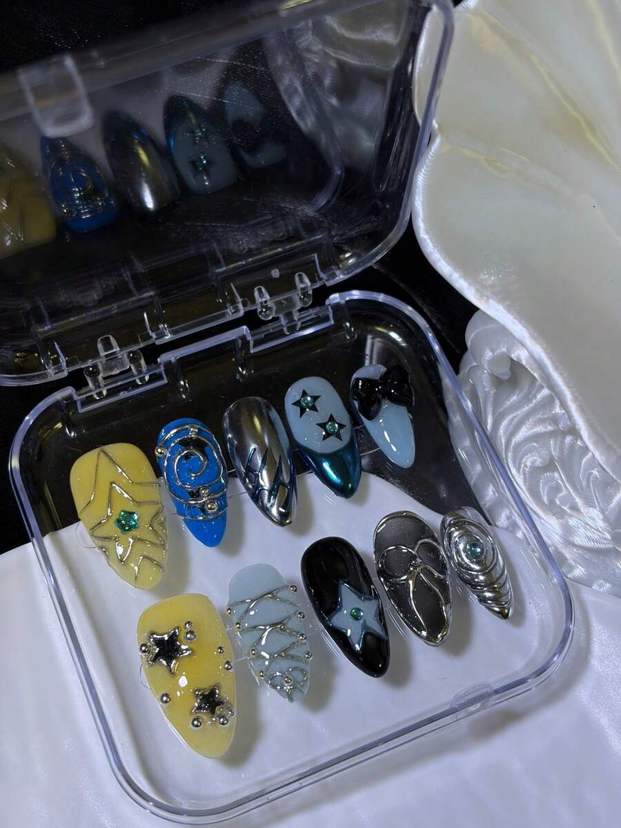 10片奢华高贵纯手工美甲贴片,别致杏仁形按压式美甲套装,Y2K 酷炫风格,3D立体装饰爱心、星星、蝴蝶结,黄色、蓝色、银色可选,适合派对、日常佩戴,包含工具包,是送给女性和女孩的绝佳礼物,内含1个果冻垫和1个指甲锉。 - 彩色 - 查看 1