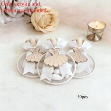 Quà tặng cá nhân hóa: Túi vải voan đựng nhẫn, Biển hiệu acrylic khắc tên theo yêu cầu, Quà tặng acrylic cá nhân hóa, Quà tặng cưới acrylic cá nhân hóa, Đồ trang trí sinh nhật acrylic, Thẻ quà tặng cá nhân hóa - Váy màu vàng hồng với ruy băng trắng - Xem 8