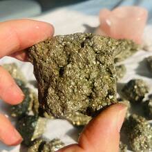 1 mảnh đá Pyrite thô nhỏ, mảnh Pyrite tự nhiên, mảnh Pyrite thô lớn, đá tiền tài, mẫu khoáng vật Pyrite tự nhiên hạt nhỏ - Chalcopyrite không đều, quà tặng độc đáo cho nhà và vườn trong dịp lễ. - Vàng - Xem 14