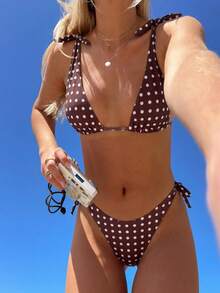 Bộ bikini chấm bi dành cho nữ, có dây đeo vai điều chỉnh được, thiết kế cổ chữ V, điểm nhấn nơ, được làm từ vải co giãn, phù hợp cho tiệc tùng, lễ hội âm nhạc, ngày Valentine; đồ bơi đi biển thanh lịch dành cho nữ; bộ bikini đi biển dành cho nữ; bộ đồ bơi nữ; trang phục bikini đi biển dành cho nữ, đồ bơi nữ, trang phục nghỉ hè. - Nhiều màu - Xem 1
