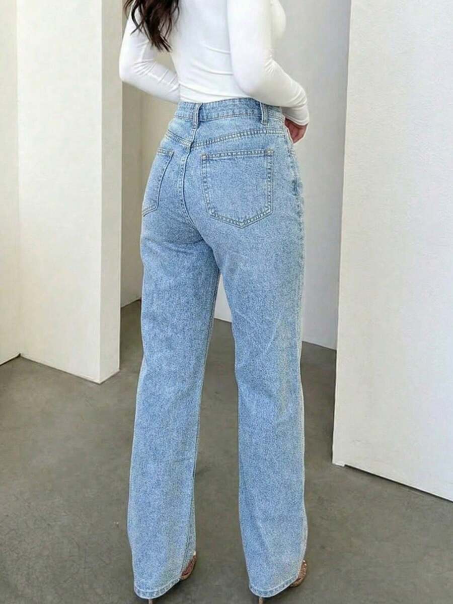 Plus Size Women Retro Casual Loose Straight Leg Jeans - Light Wash - View 1