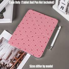 Ốp bảo vệ dạng gập chữ Y bằng acrylic trong suốt cao cấp có khe cắm bút. Vỏ gập hình trái tim kẻ caro màu hồng, phong cách ngọt ngào dành cho bé gái. Đặc điểm của ốp bảo vệ máy tính bảng: Thiết kế chân đế gập ba hình chữ Y, chức năng tự động bật/tắt màn hình thông minh, bảo vệ toàn diện, chất liệu khung thân thiện với da, khung chống rơi bằng túi khí, chân đế đa góc, mặt lưng acrylic trong suốt, khe cắm bút tích hợp, các đường cắt chính xác, nhẹ và dễ mang theo. - Nhiều màu - Xem 1