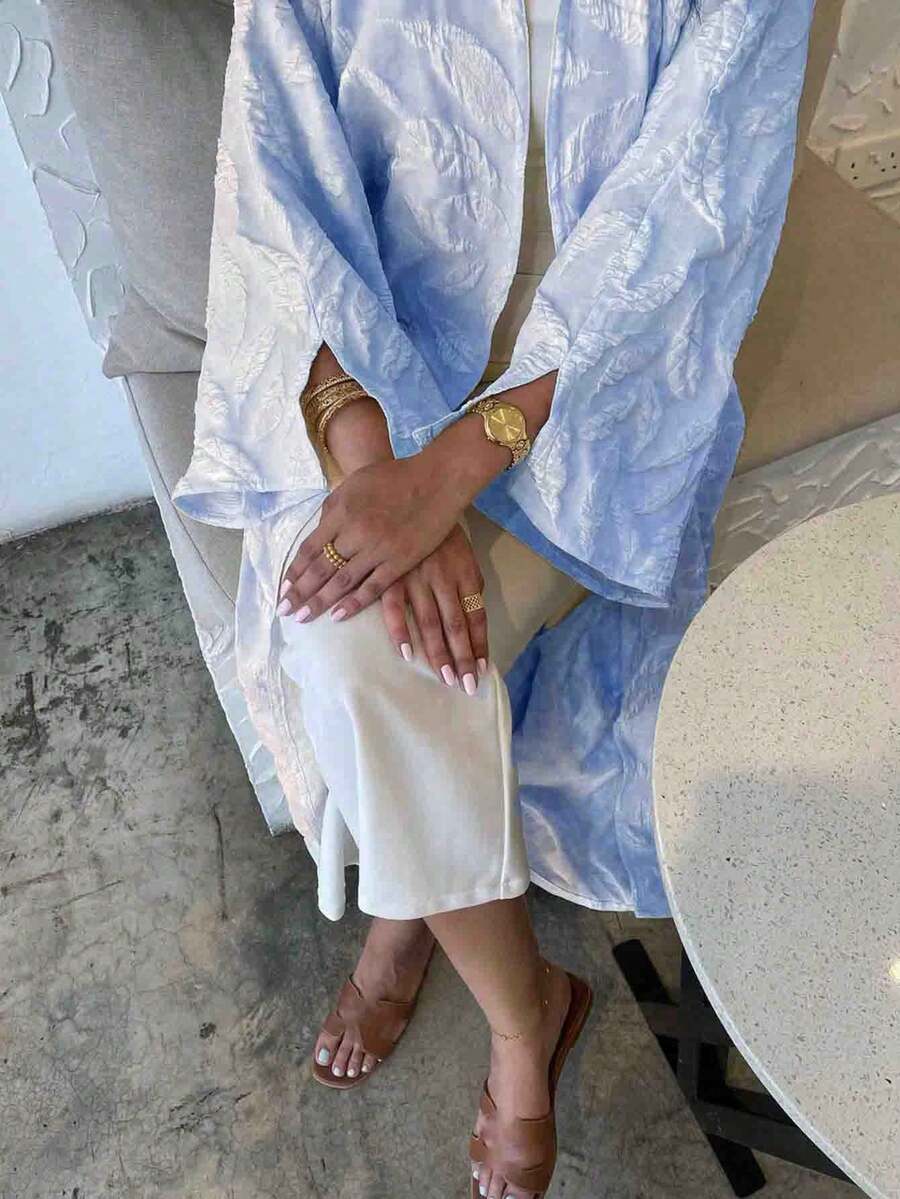 1件優雅杏色女款羽毛壓紋袖開衩阿拉伯長袍,時尚優雅秋季款 - 淺藍色 - 查看 1