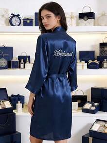 1 pieza Bata corta con estampado de letras de novia y dama de honor, bata de preparación para la fiesta de bodas, accesorio de ceremonia y recepción de bodas, pijama ligero de primavera/verano para dama de honor, bata nupcial, bata bordada para fiesta de dama de honor, bata nupcial, fiesta de bodas, suministros de bodas, boda al aire libre, suministros para fiesta de vacaciones, regreso a la escuela - Azul Marino - Ver 1