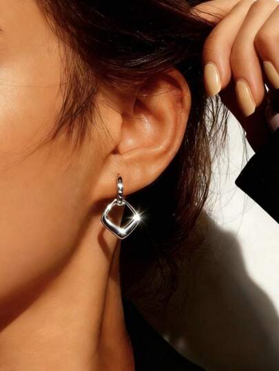 高品质不锈钢低过敏性金色耳钉，女士不锈钢耳环，防褪色，简约优雅，适合日常佩戴或参加派对，时尚耳环，珠宝首饰，送给母亲/女性的精美礼物